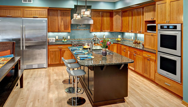 Glass tile brings a sigh of relief to a hectic kitchen | 2013-03-11 ...